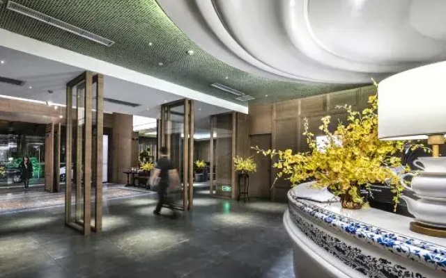 F&F Hotel