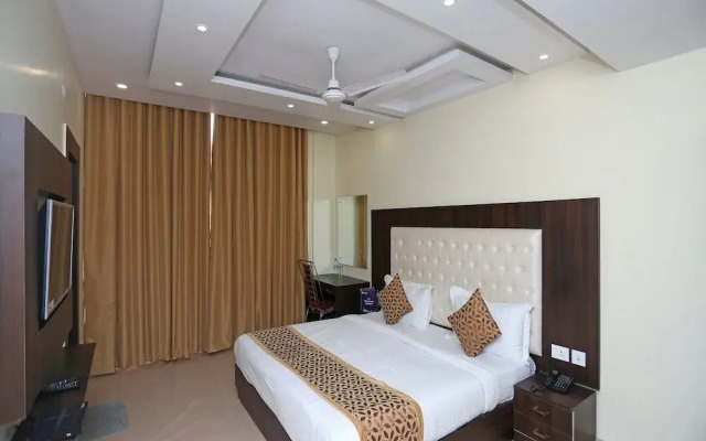 Nareshons Blue Club & Resort