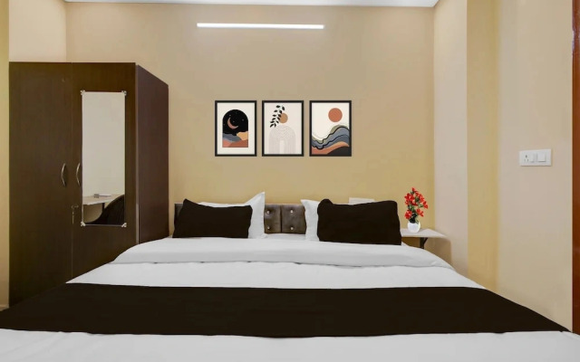 Deluxe Hotel Awadh Regency