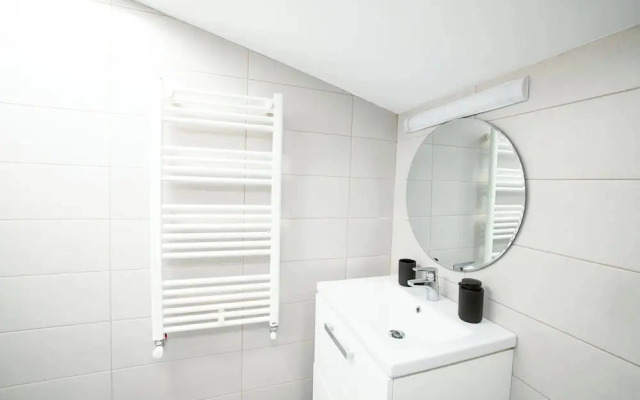 Apartment Sleeps 4 With Pets Welcome