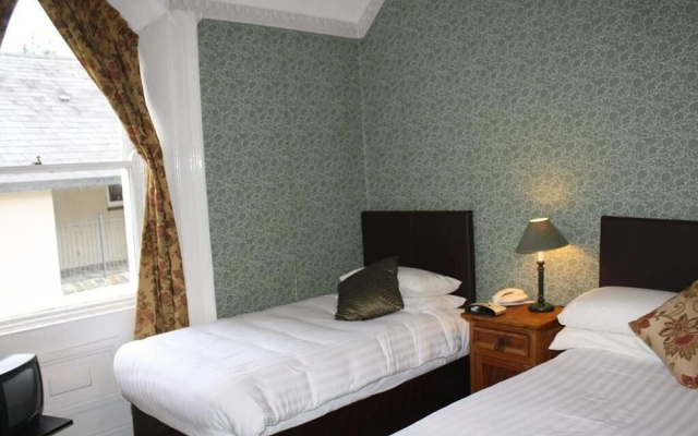Woodhill House