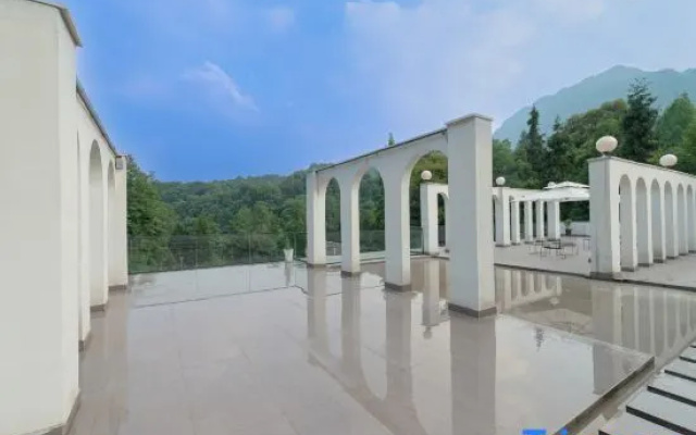 Bifengxia Lanshan Designer Homestay