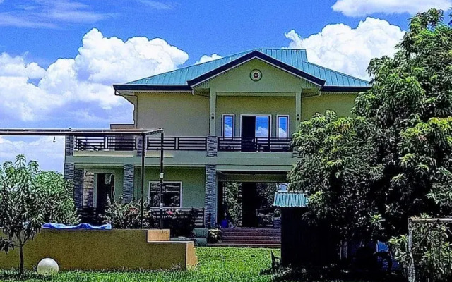 Elenem Resort