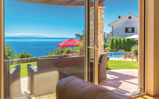 Beautiful Home in Lovran With Sauna, Wifi and 4 Bedrooms