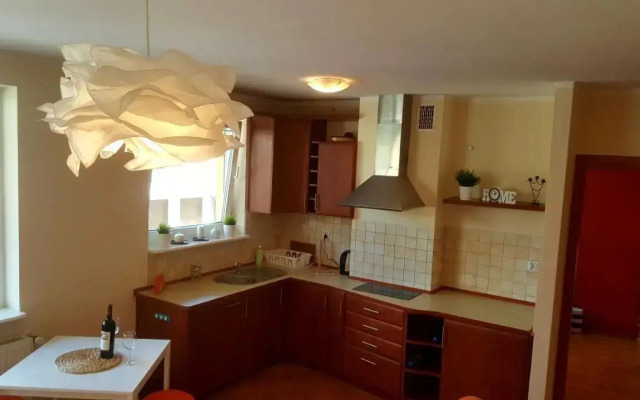 8Apartment