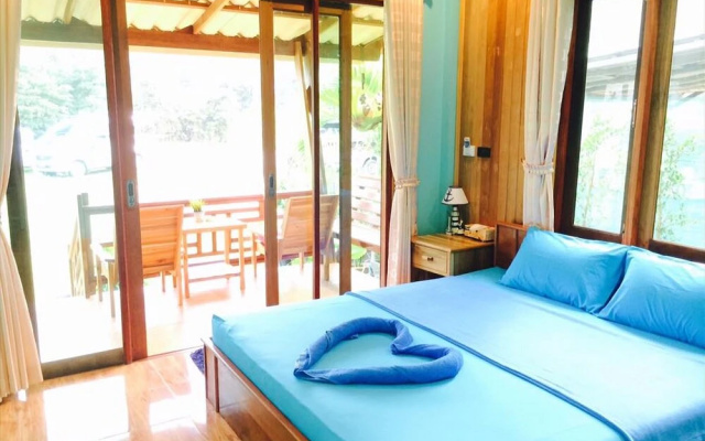 Baan Aowthai Homestay Ko Kood