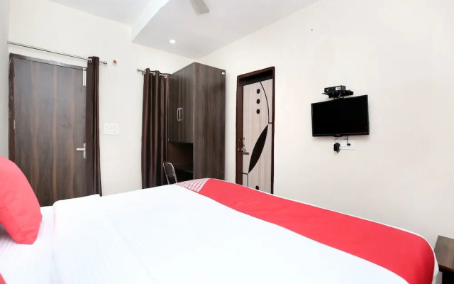 OYO 15620 Hotel Dynasty