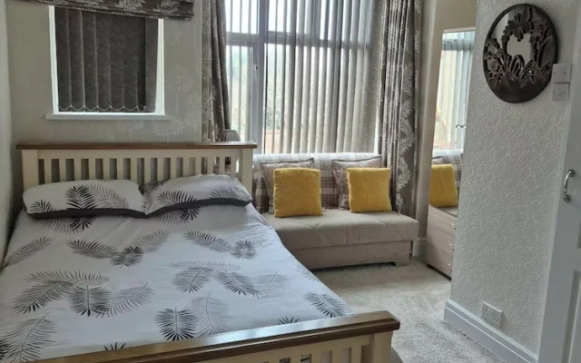 Apartment Sleeps 2- Wifi, Near Beach &pet Friendly