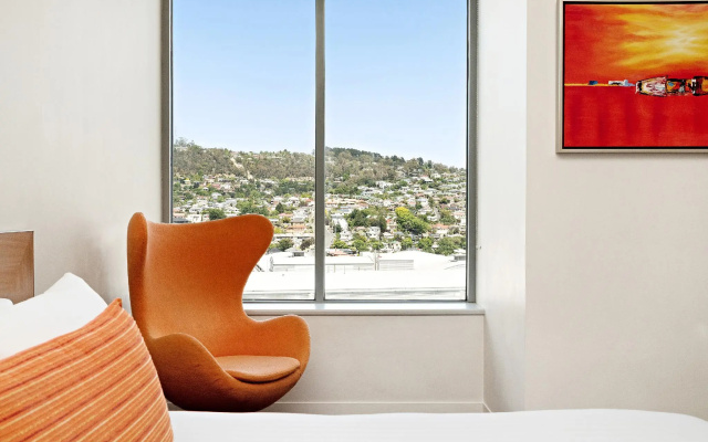 Mantra Charles Hotel Launceston