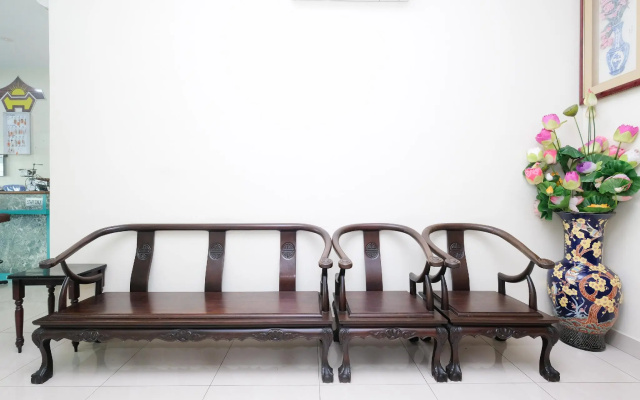 OYO 89877 Sun Triang Hotel