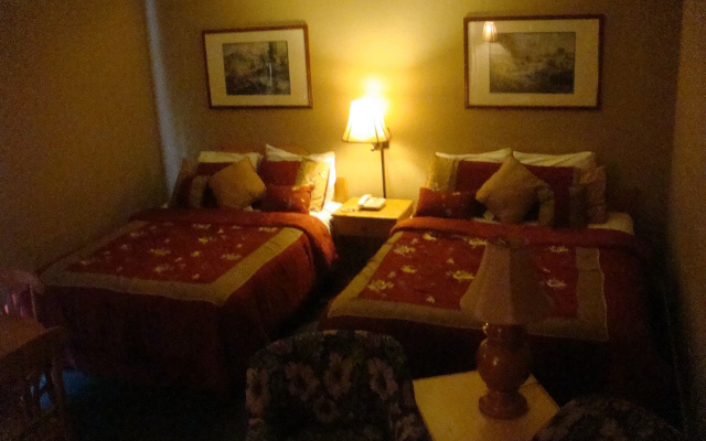 Cascade Lodge