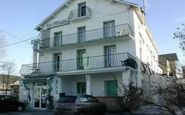 Les Mélèzes