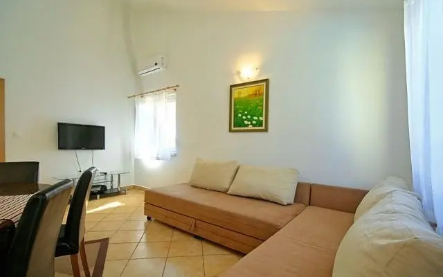 House Valencan