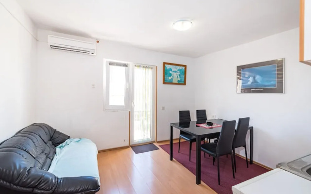 Ivica two Bedroom Apartment L, Novalja