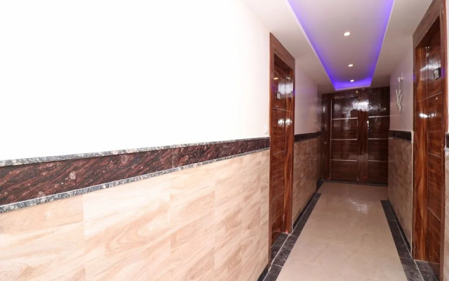 Oyo 27009 Hotel Alovia Delhi