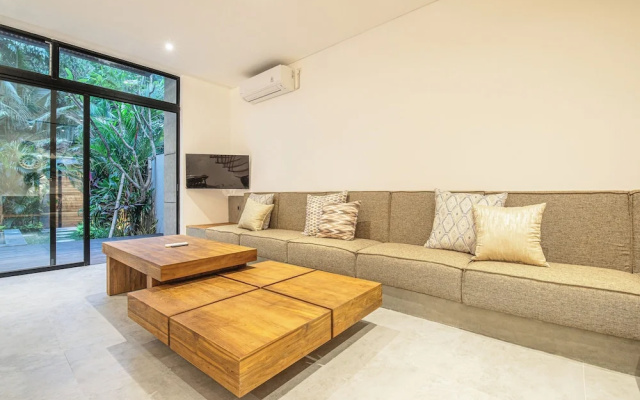 Designer 5br Villa 400m to Caf del Mar