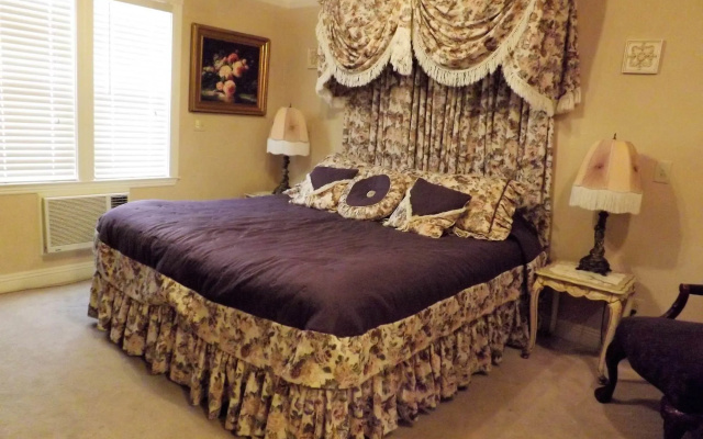 Amid Summer's Inn Bed and Breakfast