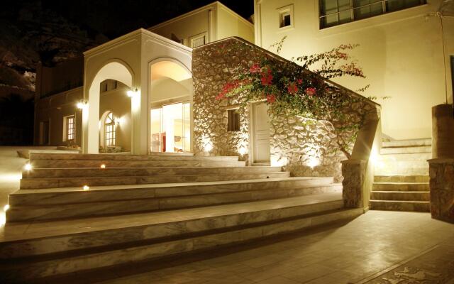 Hotel Antinea Suites & SPA вид на фасад