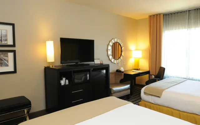 Holiday Inn Express Covington-Madisonville by IHG