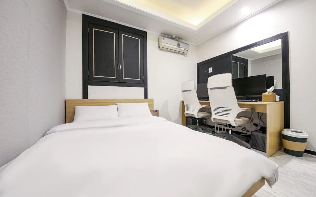 Diamond Hotel