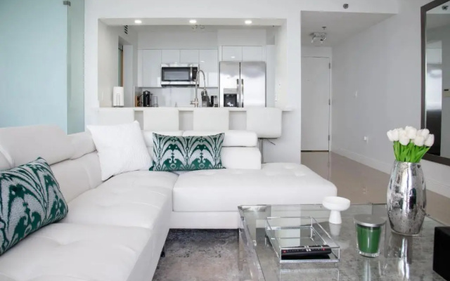 Modern Brickell Condo with Ocean & City Views
