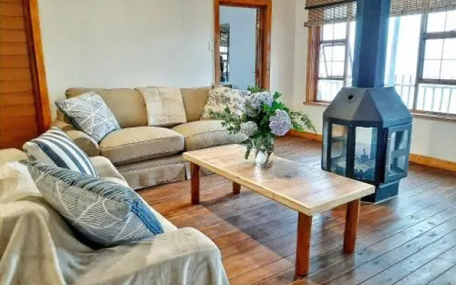 Stanford Lake Lodge