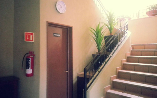 Hotel Plaza Los Arcos