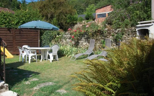 GiTE MONTIGNAC, 4 PIèCES, 5 PERSONNES - FR-1-616-83