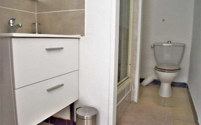Beautiful New Apartment at Saint-Charles Station