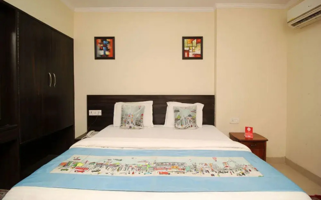 OYO 4883 Duke Hotel