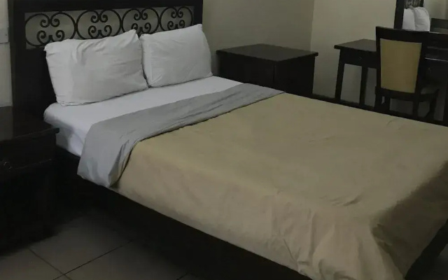 GQ International Hotel