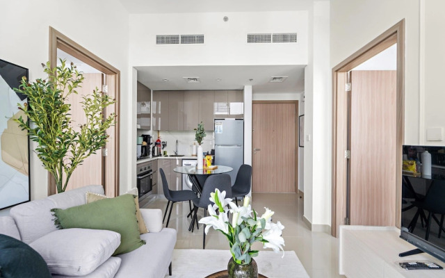 Silkhaus Cozy 2BR Sobha Hartland Azizi Gardens