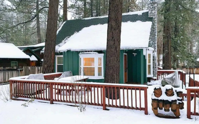 Twin Pines Lodge #2458