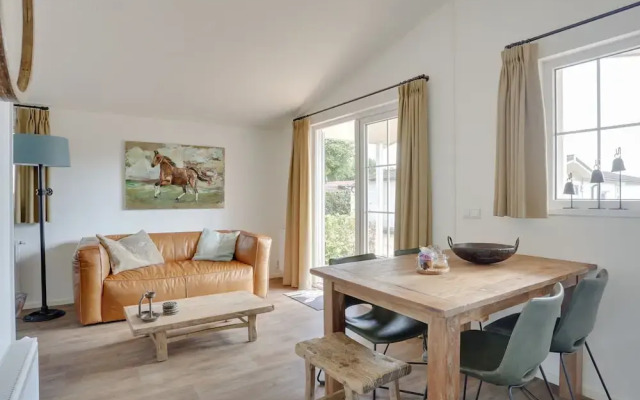Bungalow With a Terrace at Bedafse Bergen