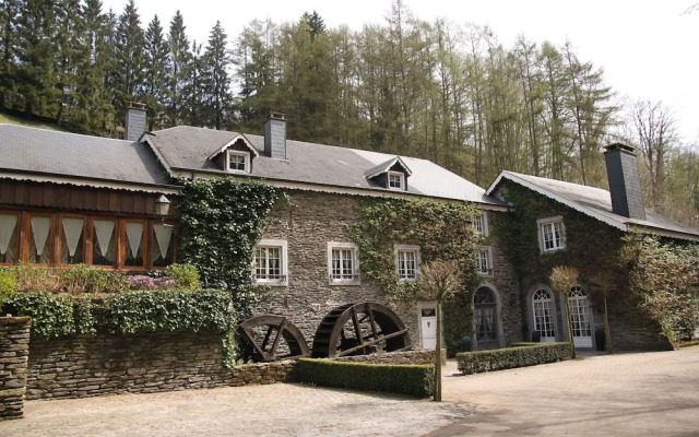 Luxurious Mill in Vresse-sur-Semois with Swimming Pool