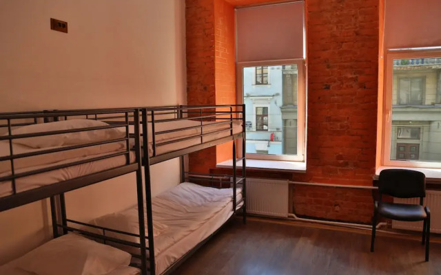 Art Lodging Houses