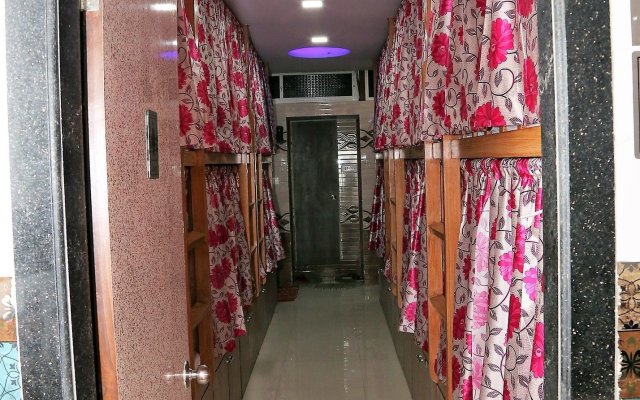 Delta Dormitory in Mumbai, India from 46$, photos, reviews - zenhotels.com