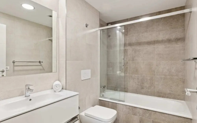 Stunning 2 Bed Apt, Sleeps 6 nr Adelfas