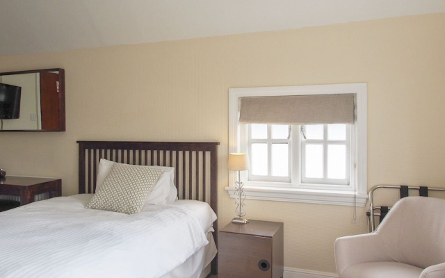 Elmdon Lodge