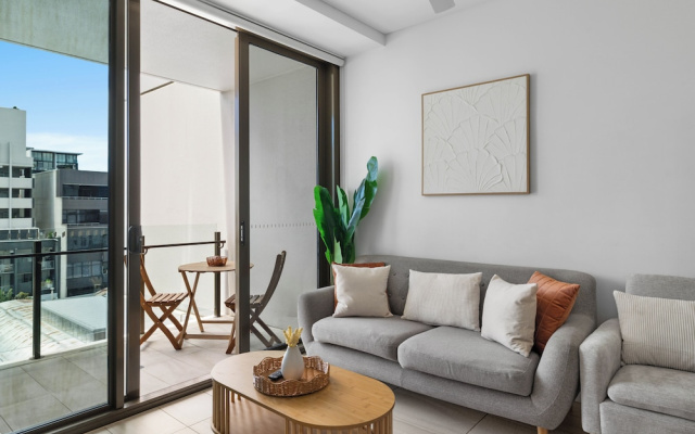 Sleek 2BRM Apartment at Aqua Newstead