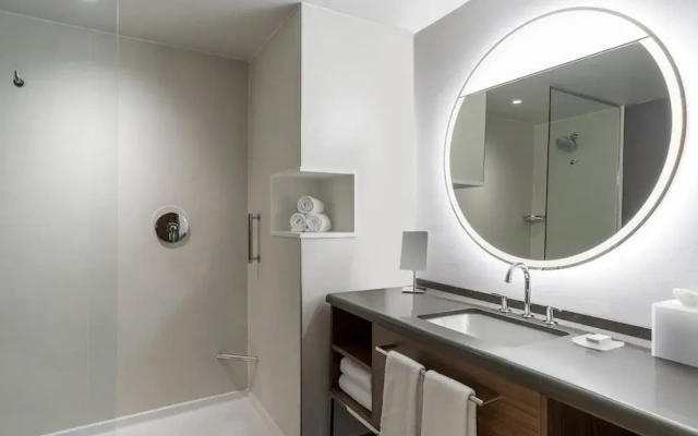Courtyard by Marriott Charlotte Waverly