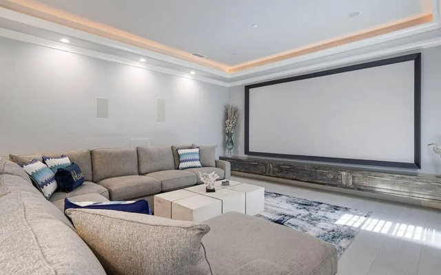 Mare Moderno by Bliss Beach Rentals