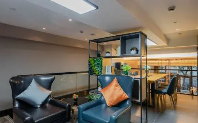 Homeinn Selected Hotel (Shanghai Bund Xintiandi Huaihai Road)