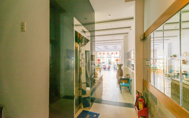 Truc Hung Hotel by OYO Rooms