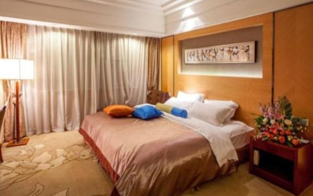 E Mei Shan Central Sunshine Hotel