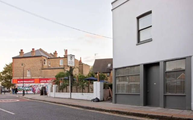 Unique, Design 1 Bed apt in Vibrant Peckham