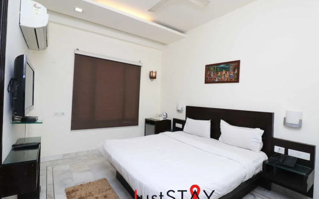 Juststay Mumtaz Mahal