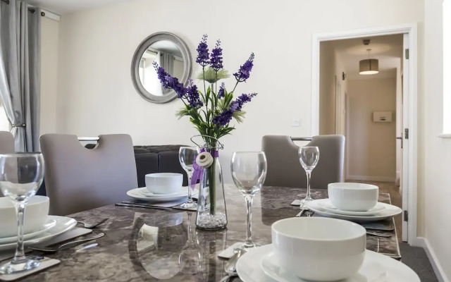 The Sail, Two Bedroom Apartment - Tenby