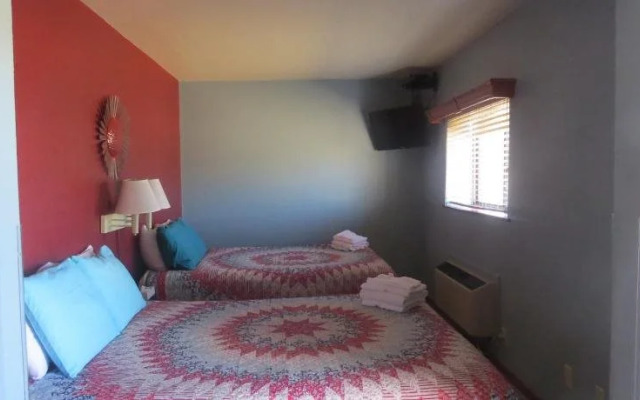 Mountain Motel