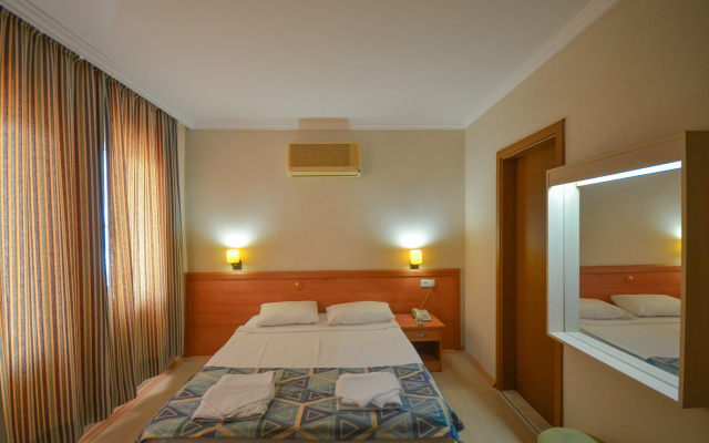 Select Apart Hotel